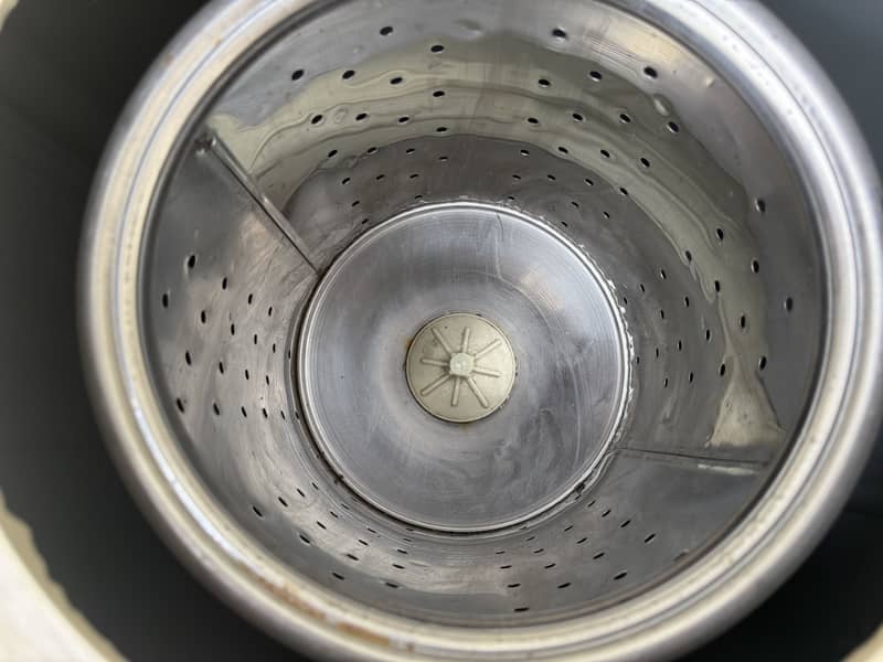 Dry machine 1