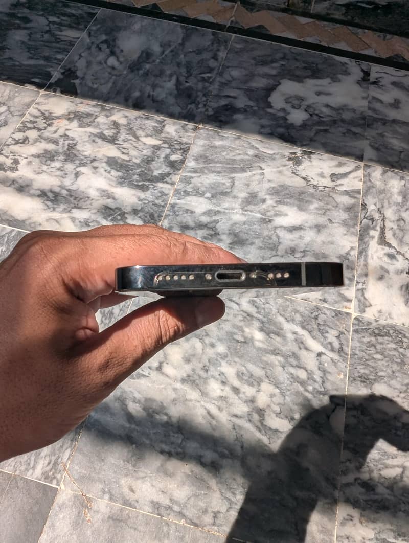 Apple iPhone 12 Pro 3