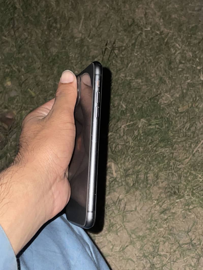 Apple iPhone 11 1