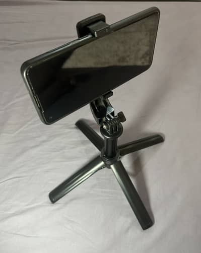 Selfie Stick Tripod, Rotatable Mobile Stand for Sale