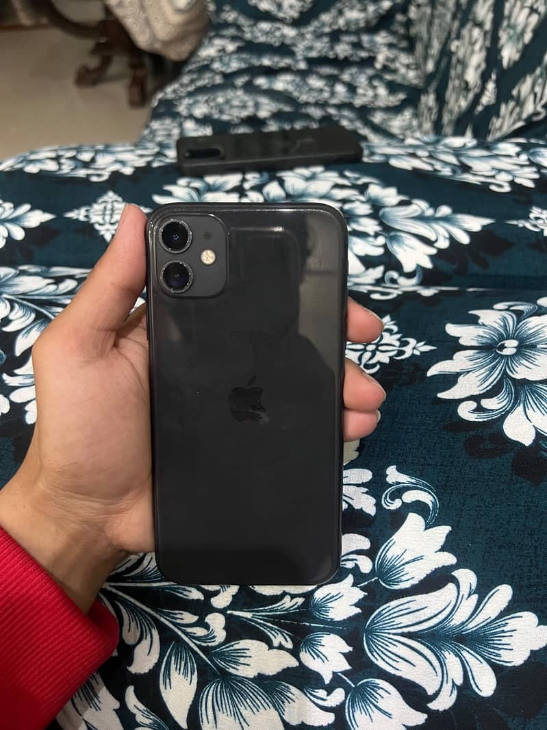 Apple iPhone 11 0