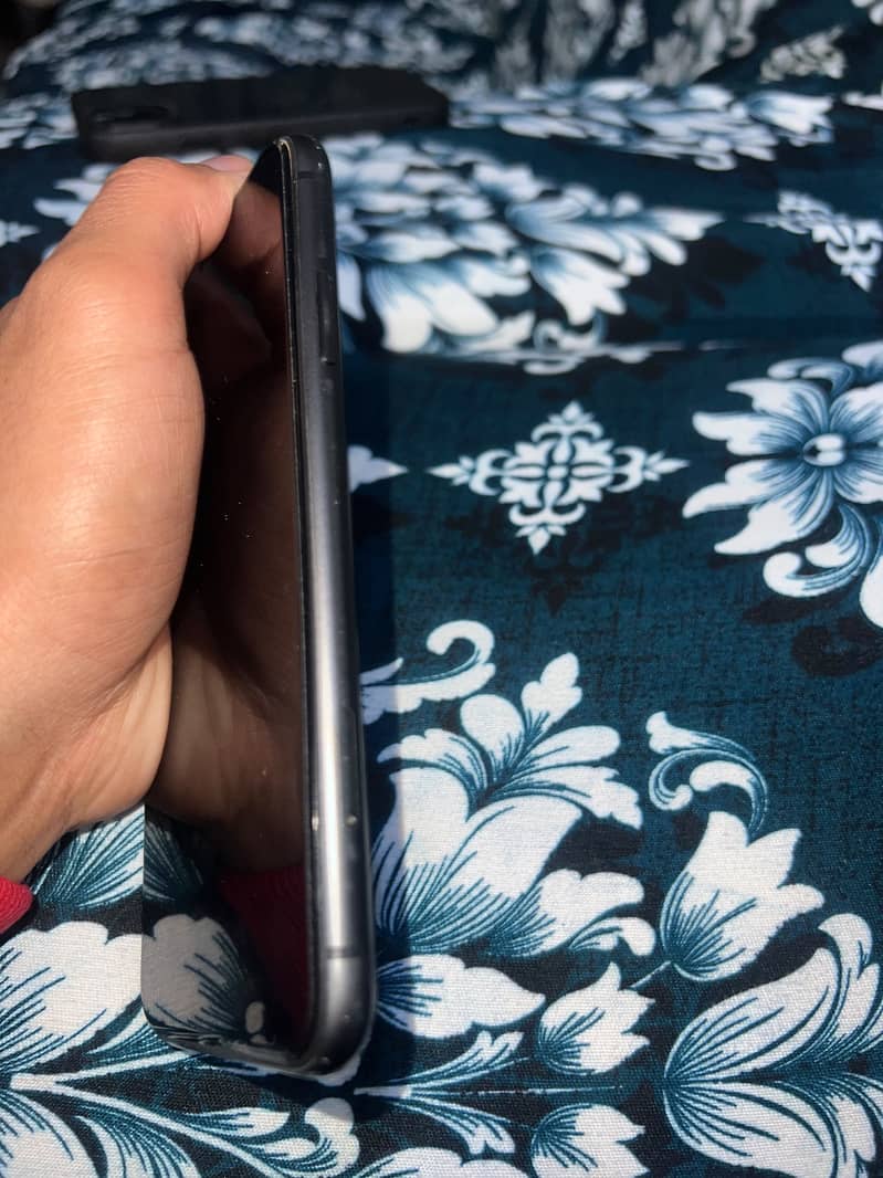 Apple iPhone 11 2