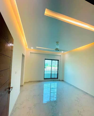 3 Bed Luxury Flat For Sale in Askari 10 Lahore | Prime Location