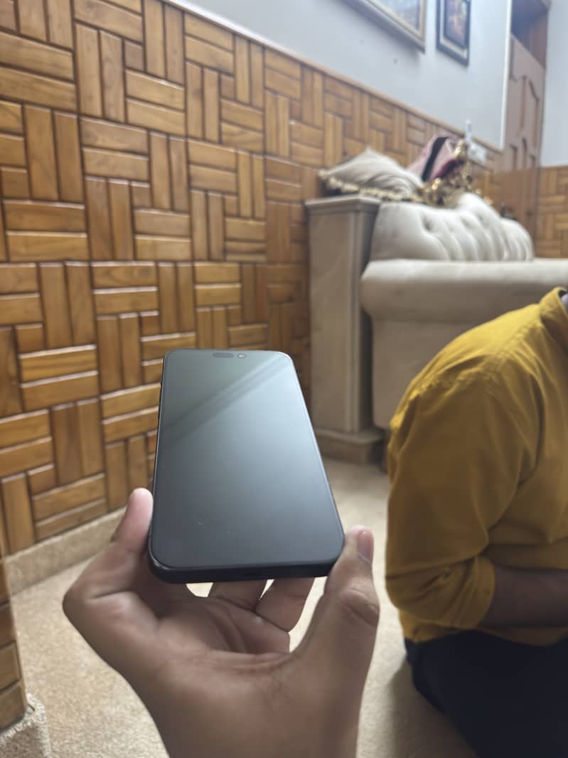 Apple iPhone 15 Pro Max 1