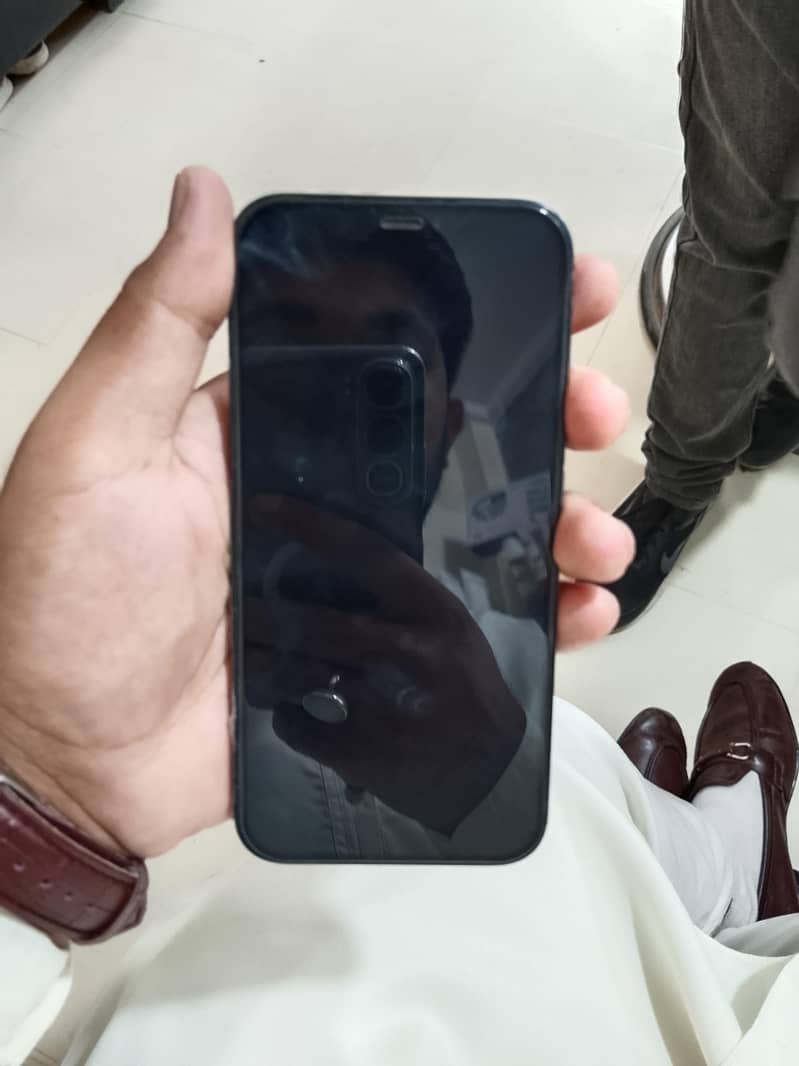 Apple iPhone 12 0