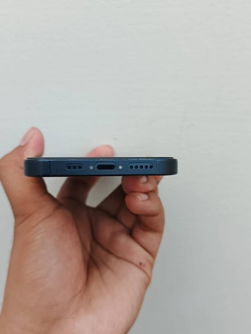 Apple iPhone 13 1
