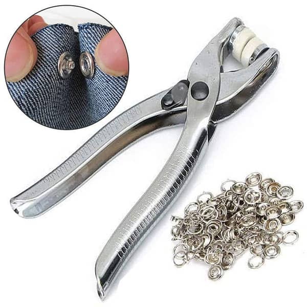 High Quality Grommet Eyelet Press Studs Snap Fasteners Clip Pliers Kit, Craft Button Press Tool Pliers, 9.5mm Metal Prong Ring Buttons Punching DIY Tool for Home Sewing Accessories Leather Bags Belts and Clothes (Clip Pliers+50pcs Rings Buttons)