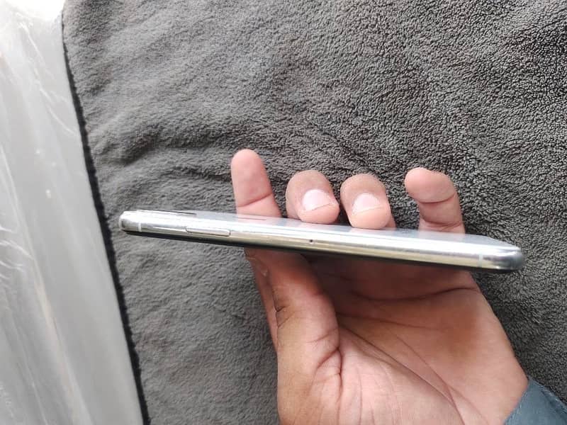 Apple iPhone X 1