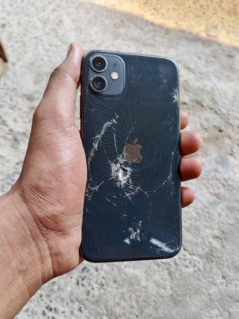 Apple iPhone 11 7