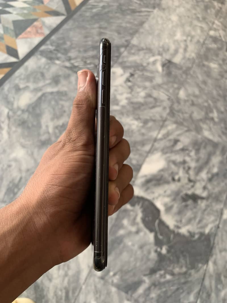 Apple iPhone 7 Plus 3