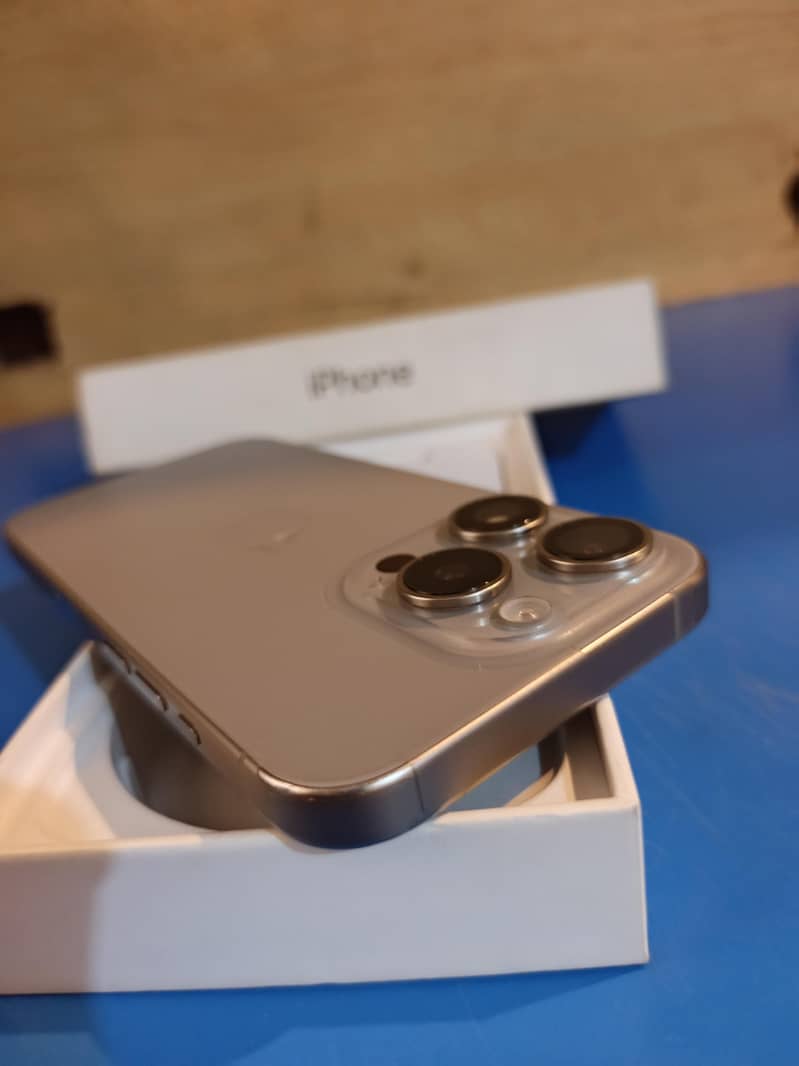 Apple iPhone 15 Pro 1