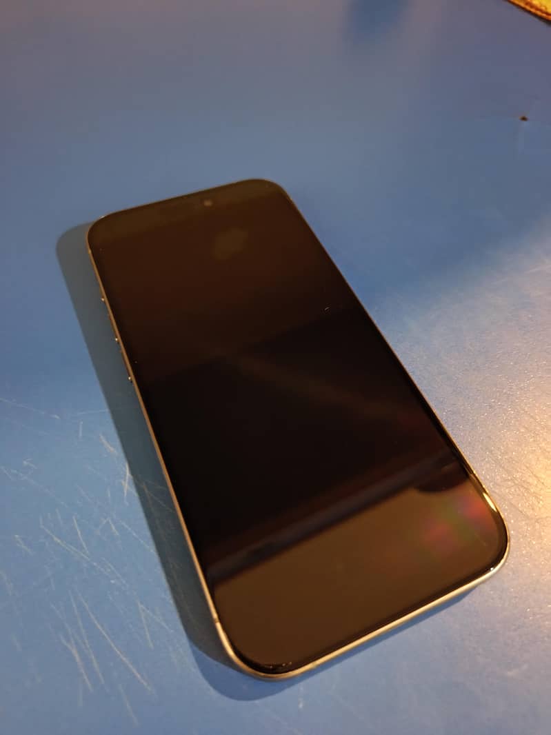 Apple iPhone 15 Pro 6