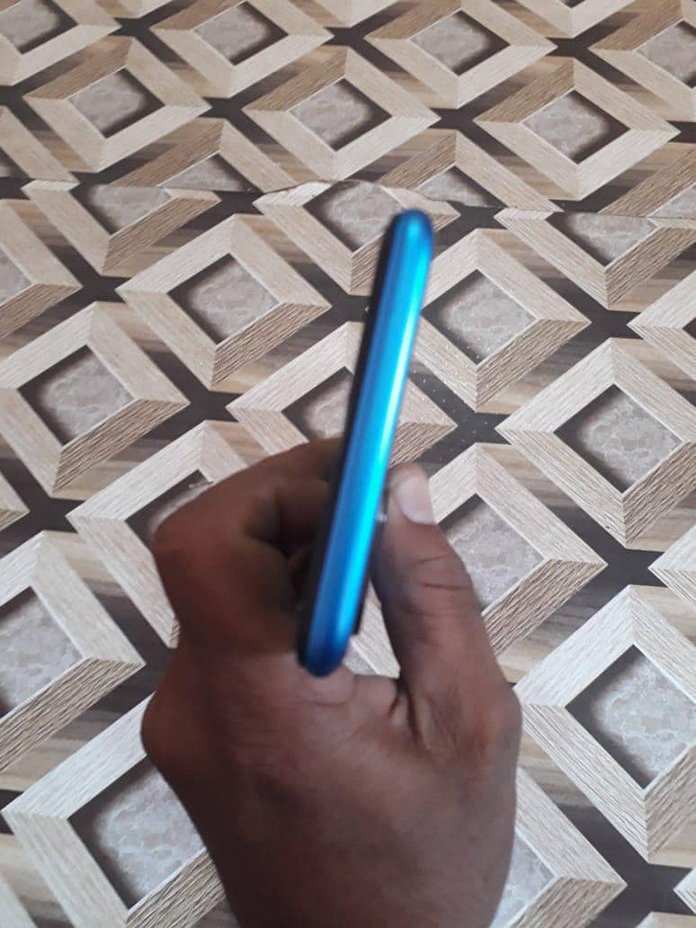 OPPO E16e  4+1/64 5