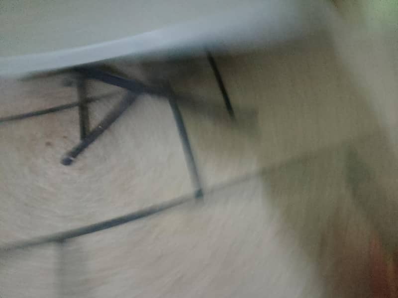 plastic folding table 1