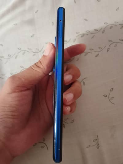 Sharp Aquos R5G