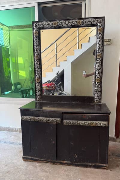 Dressing Table for sale in Chakwal