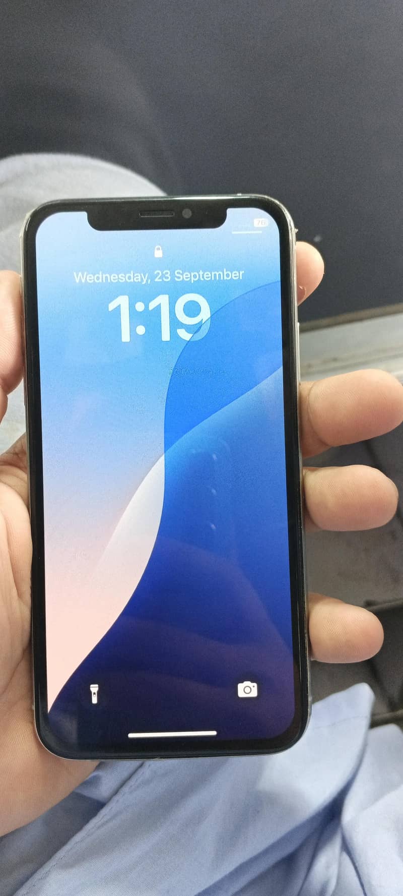 Apple iPhone XS 3