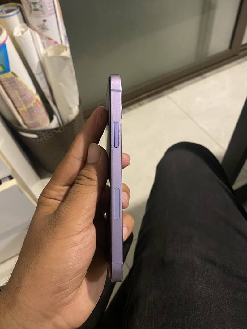 Apple iPhone 12 2