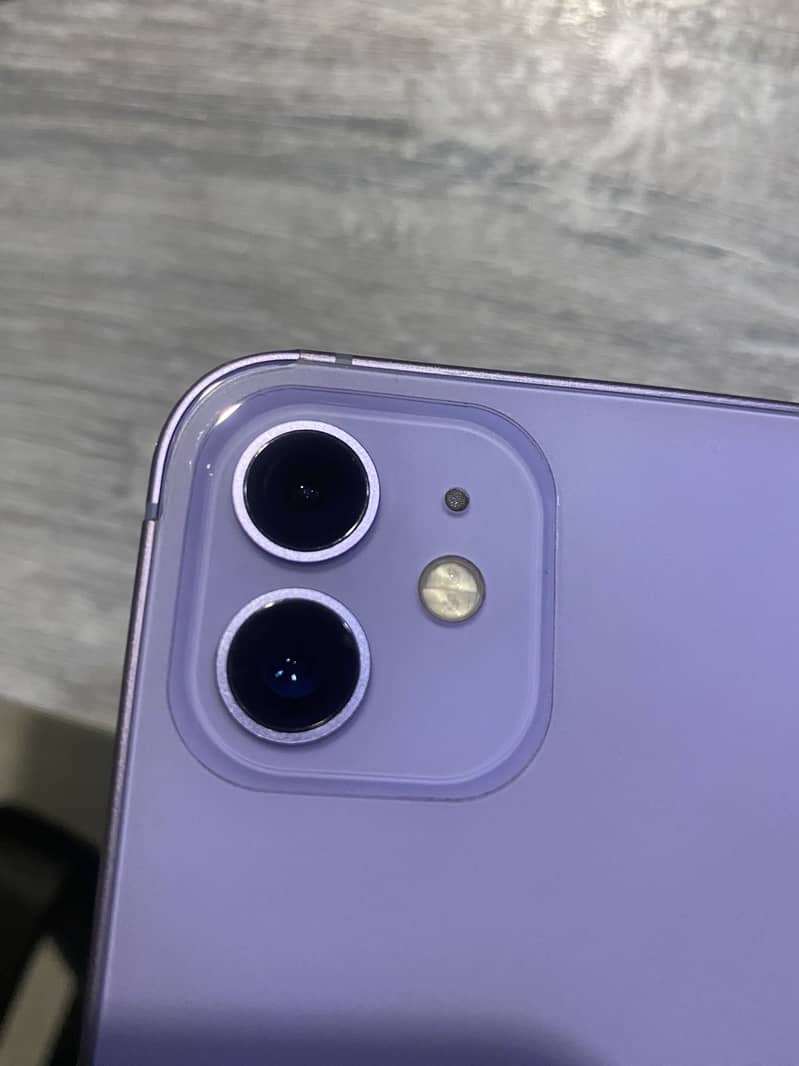 Apple iPhone 12 6