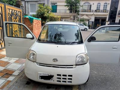 Daihatsu Esse 2013