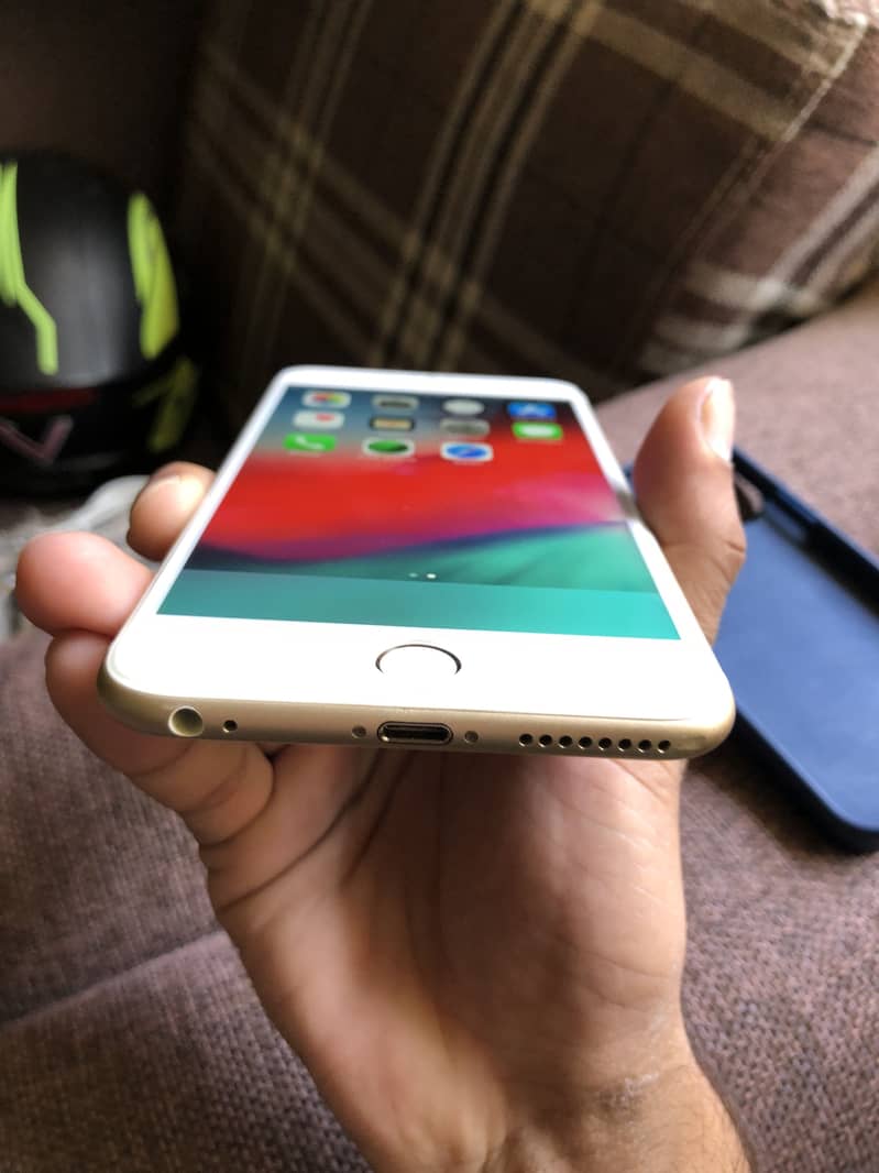 iPhone 6 Plus 2