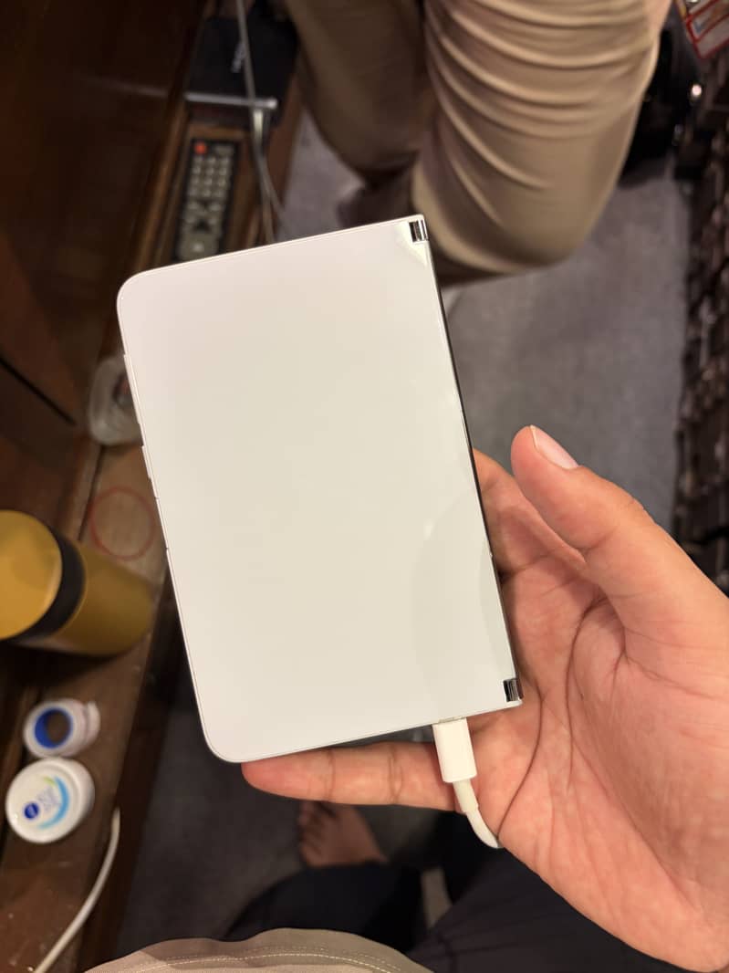 Microsoft Surface Duo 6