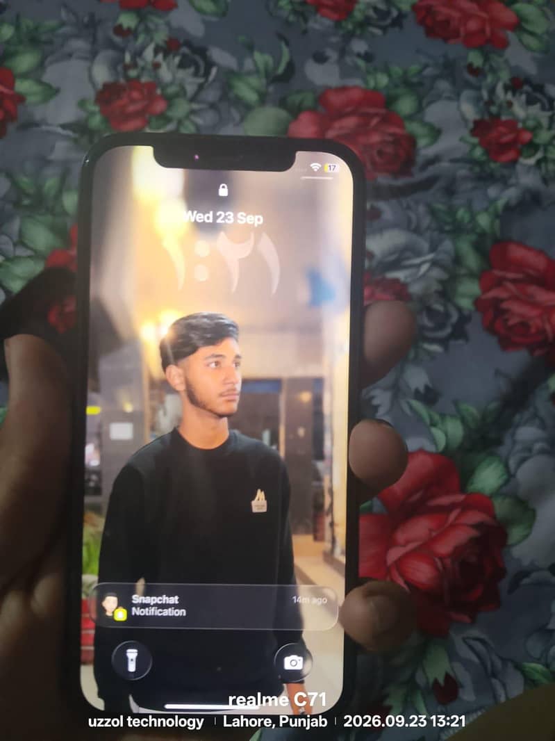 Apple iPhone 12 1