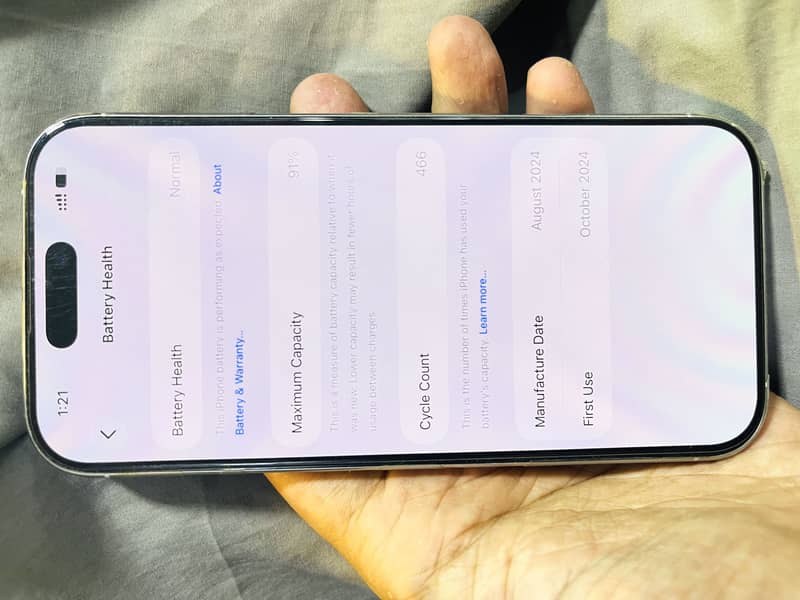 Apple iPhone 16 Pro 3