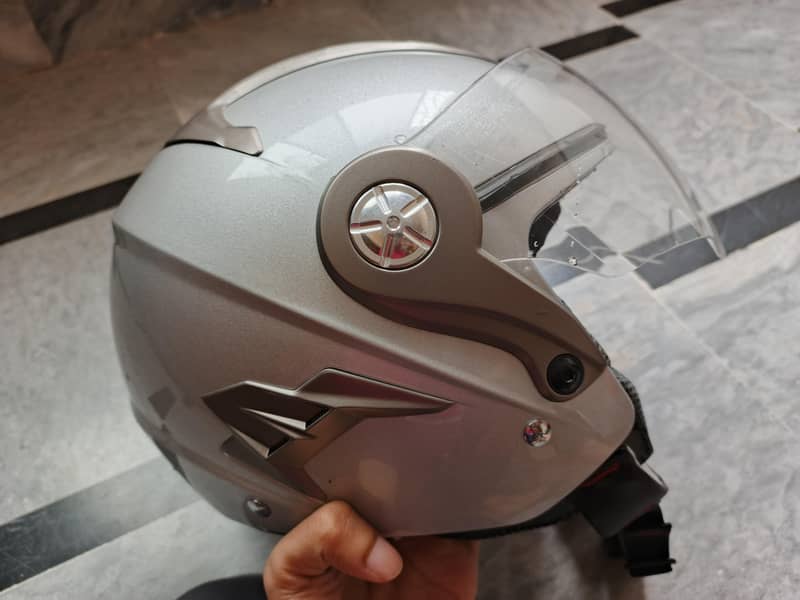 Box helmet 3