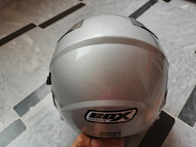Box helmet 6