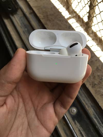 AirPods pro 1st gen original charging case