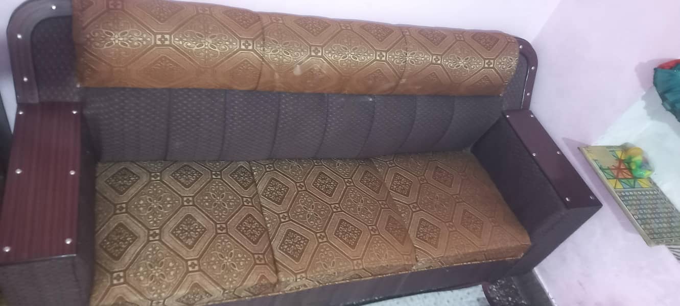 sofa. 4
