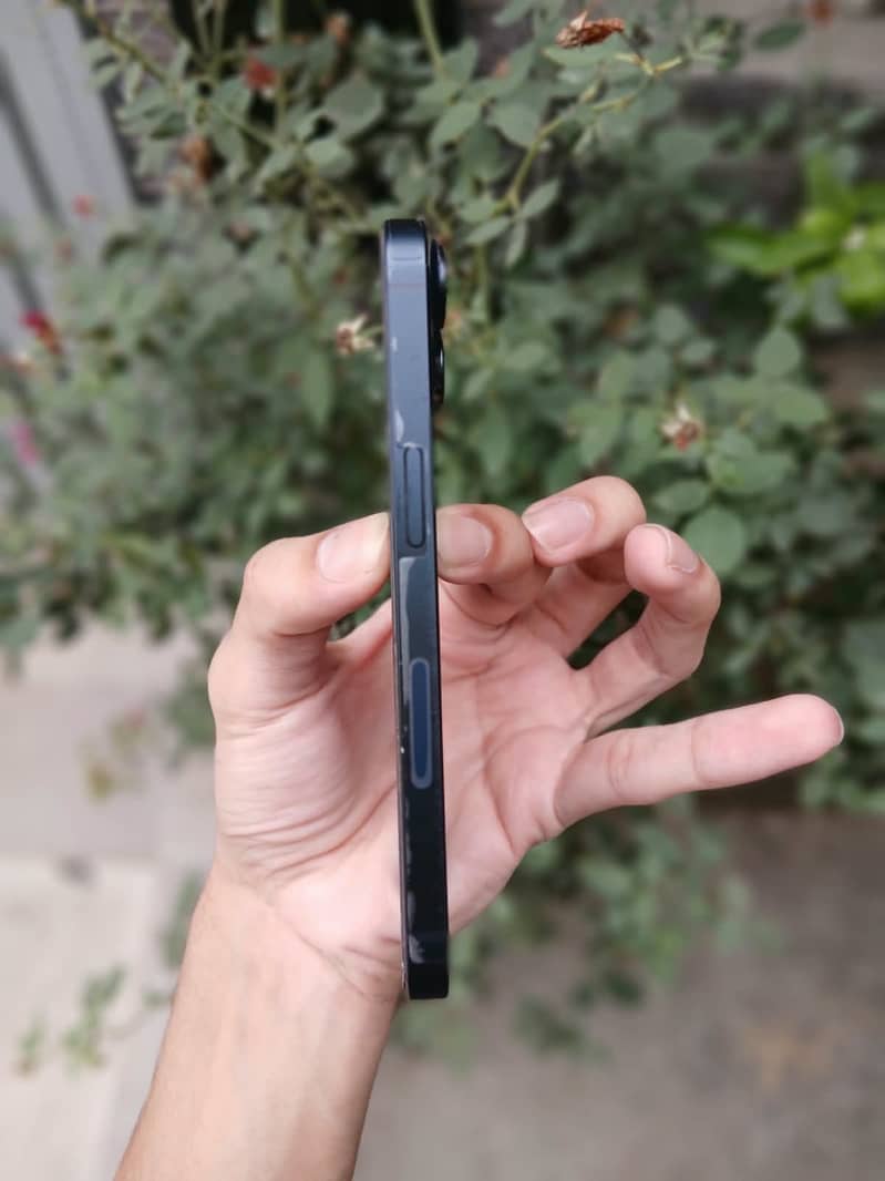 Apple iPhone 14 2