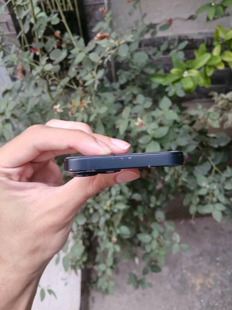Apple iPhone 14 5
