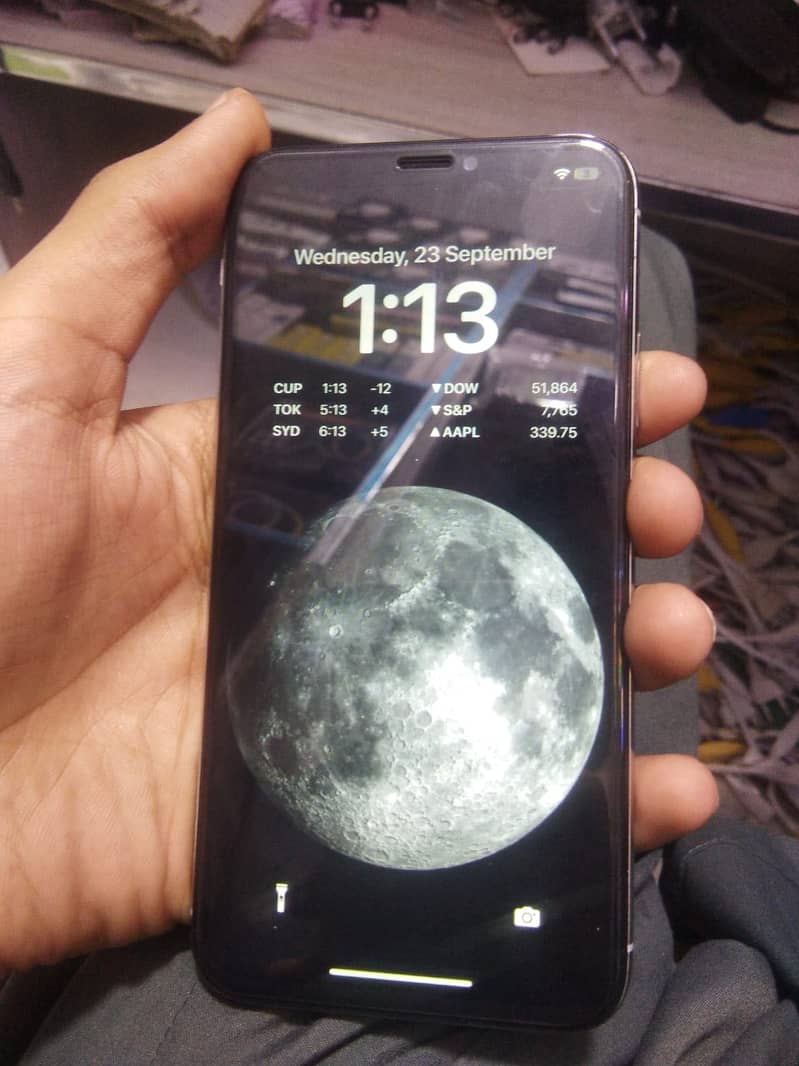 Apple iPhone X 3