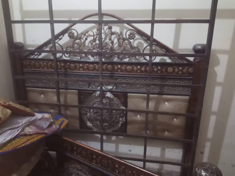 king size bed 1