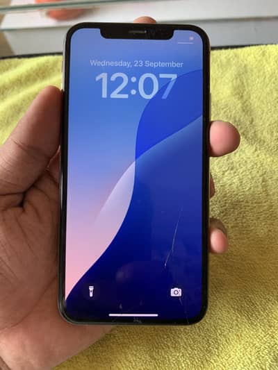 Apple iPhone XS Factory Unlocked