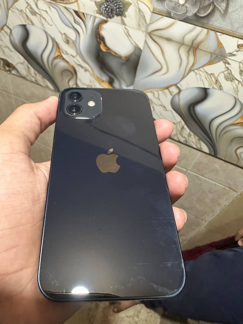 Apple iPhone 12 2