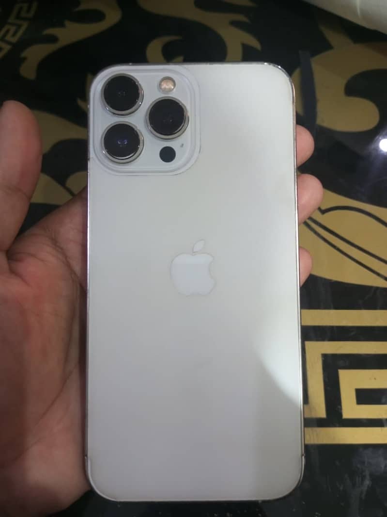 Apple iPhone 13 Pro Max 0