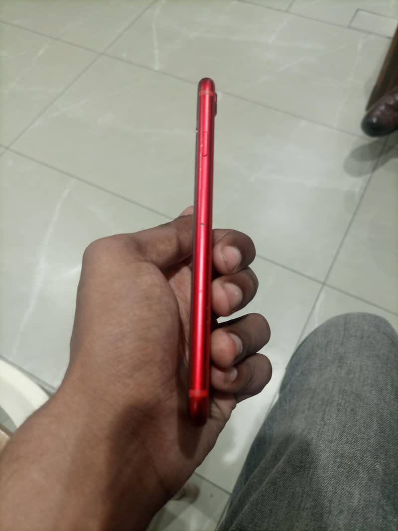 Apple iPhone 8 3