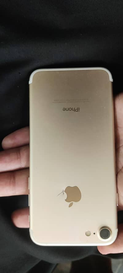 Apple iPhone 7