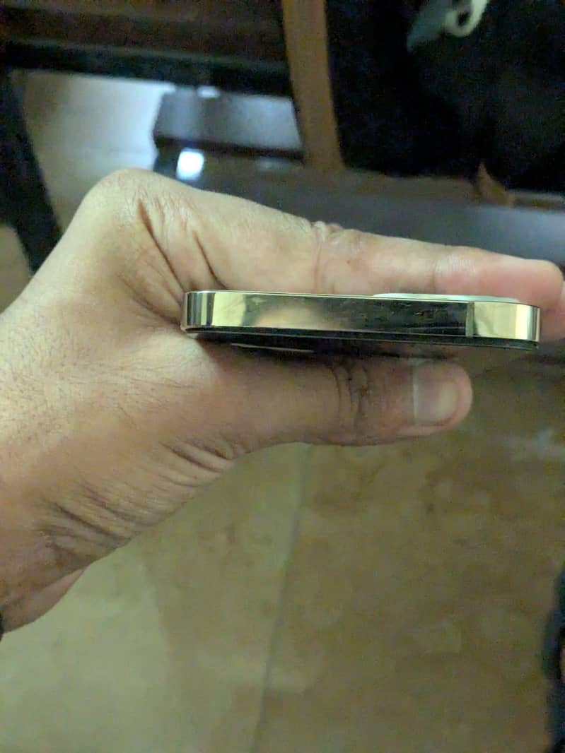 Apple iPhone 12 Pro 6