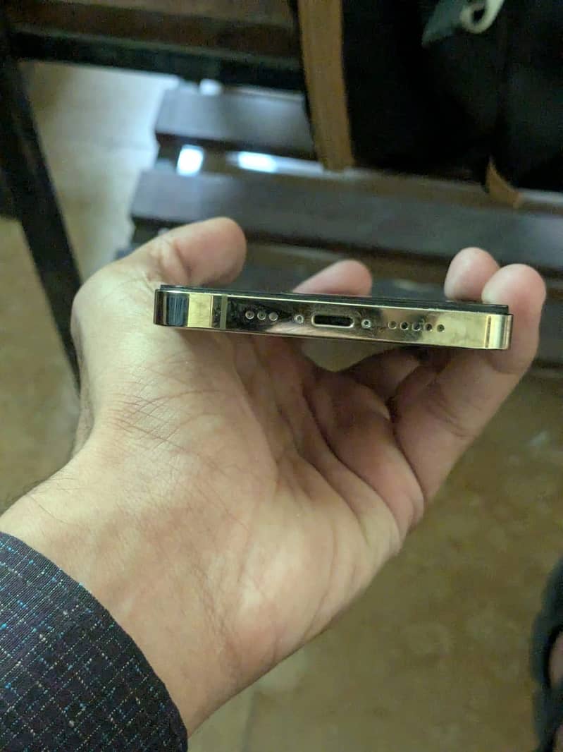 Apple iPhone 12 Pro 7