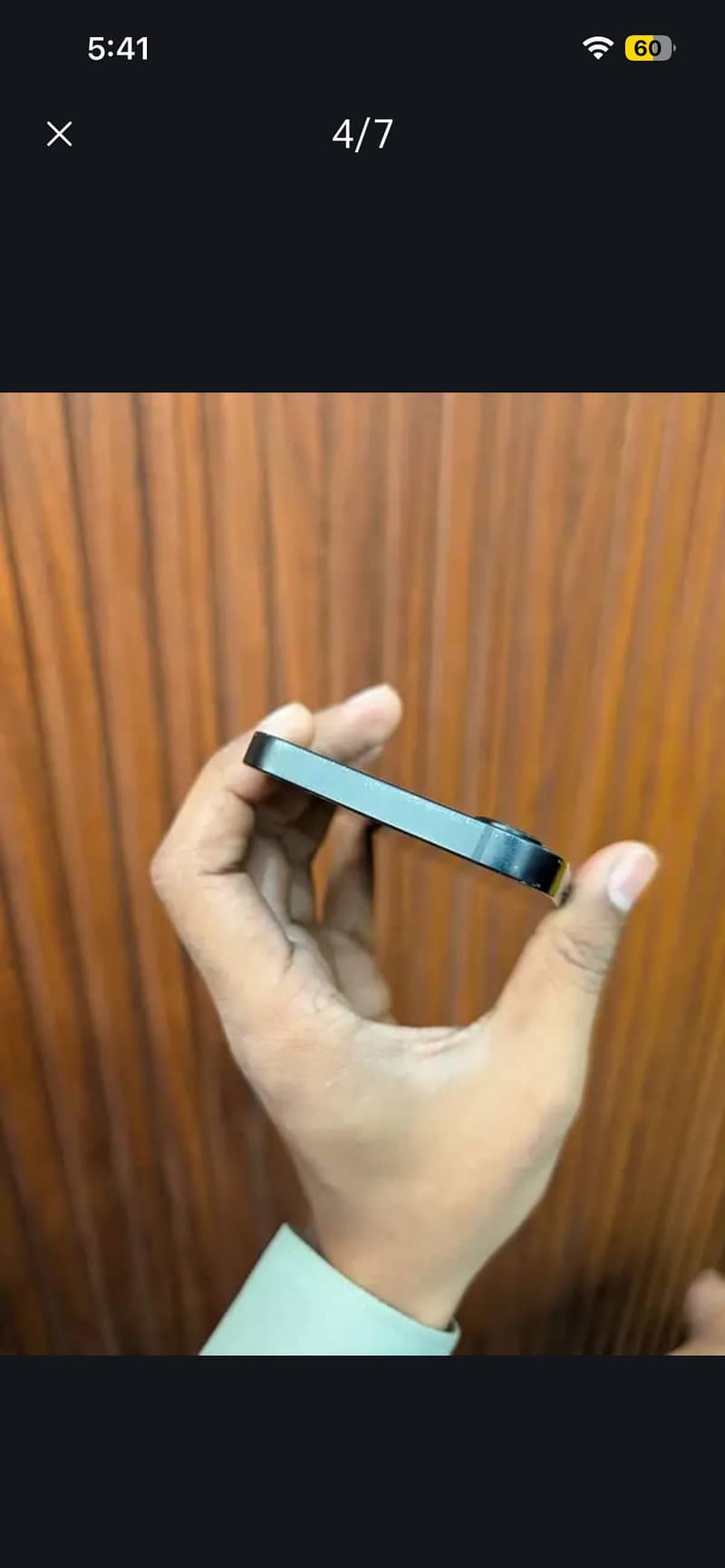Apple iPhone 16e JV 1