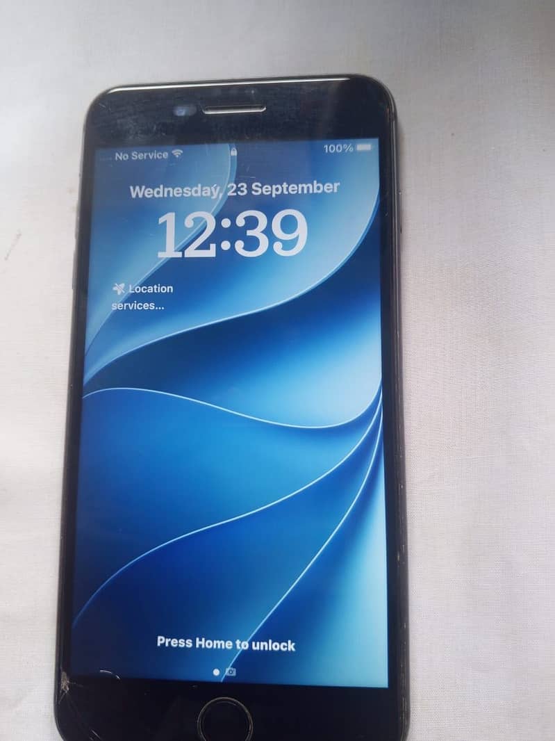 Apple iPhone 8 Plus 2