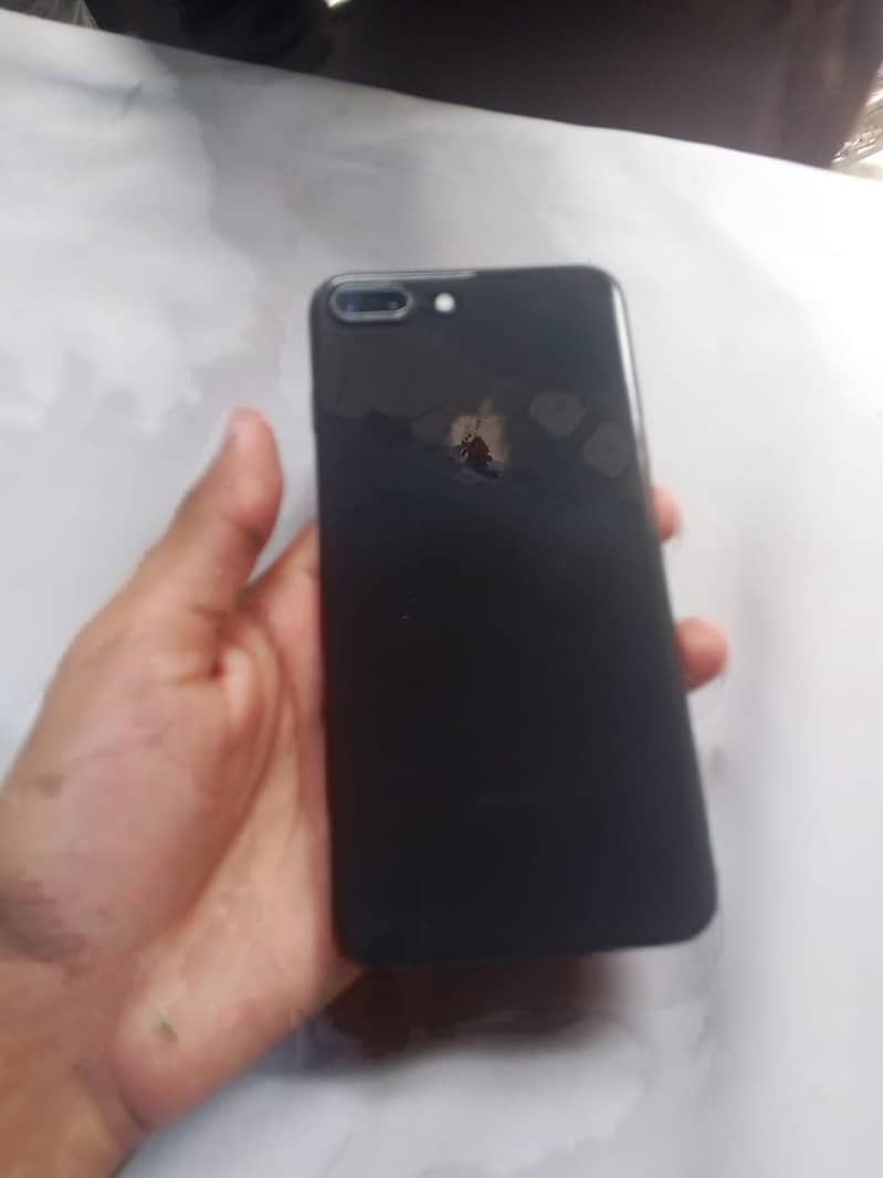 Apple iPhone 8 Plus 6