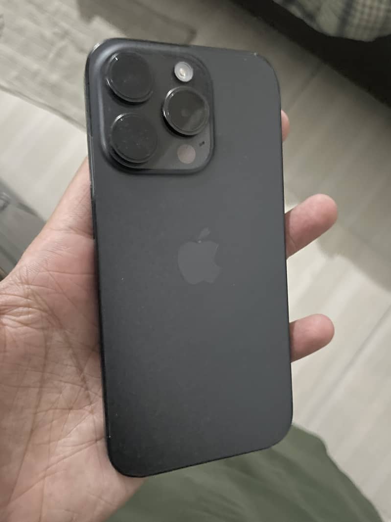 Apple iPhone 15 Pro 2