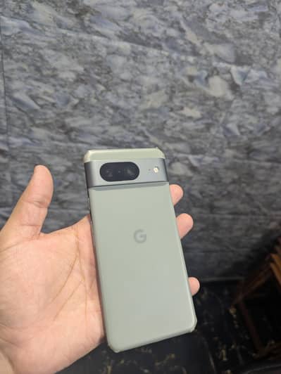 Google pixel 8. . . 10/10. . . official PTA. . . . . expensive charger