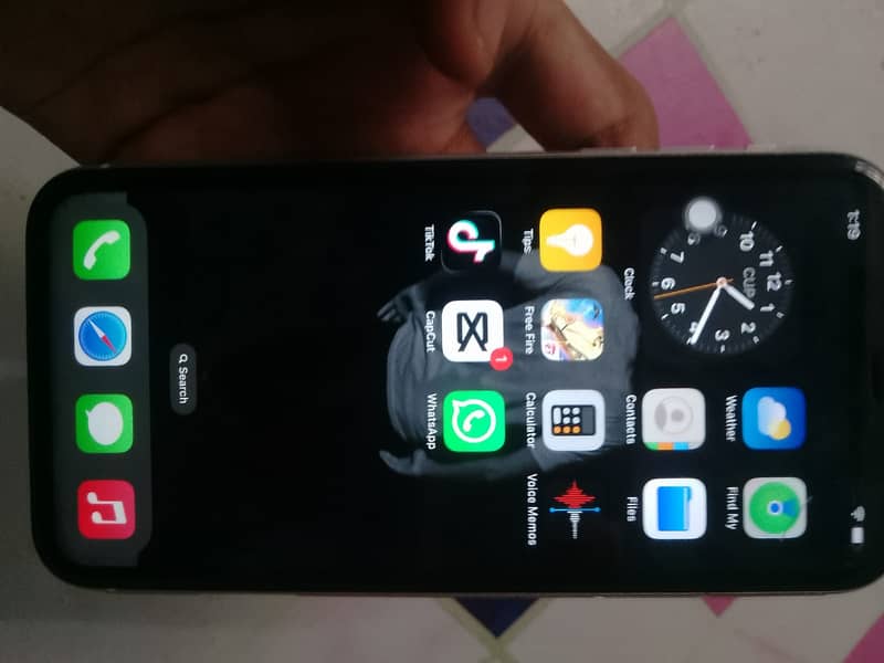 Apple iPhone XR 0