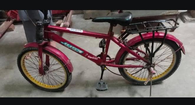 good condition bicycle 1
